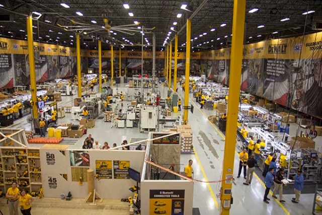 DeWALT sklad