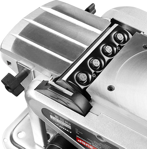 Фото 3 товара Рубанок ЗР-1300-110 Мастер ЗУБР 1300 Вт, 16000 об/мин, 110 мм