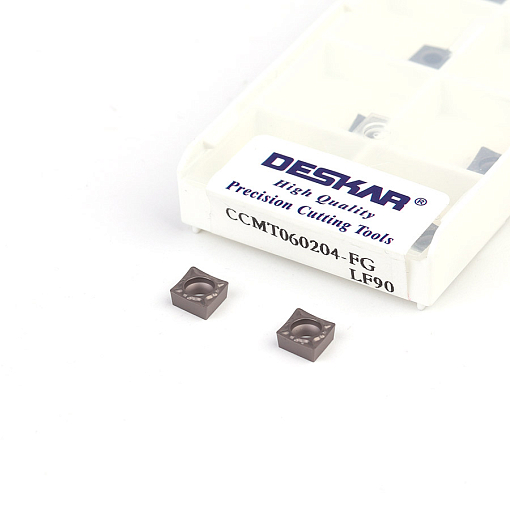 Фото 5 товара CCMT060204 FG LF90 токарная пластина Deskar