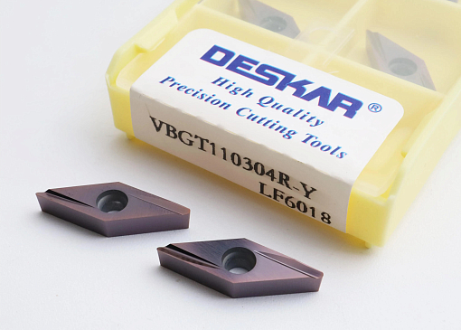 Фото 1 товара VBGT110304R-F LF6018 токарная пластина Deskar