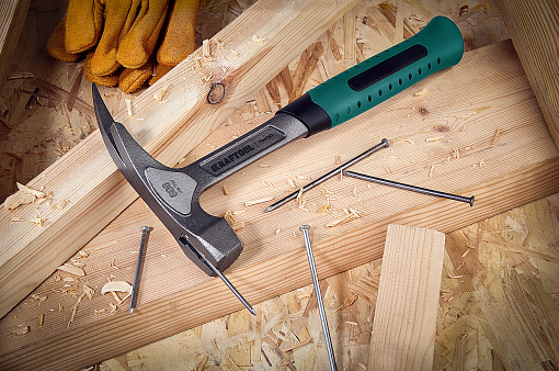 Фото 7 товара Молоток 600 г кровельщика цельнокованый THOR, Kraftool