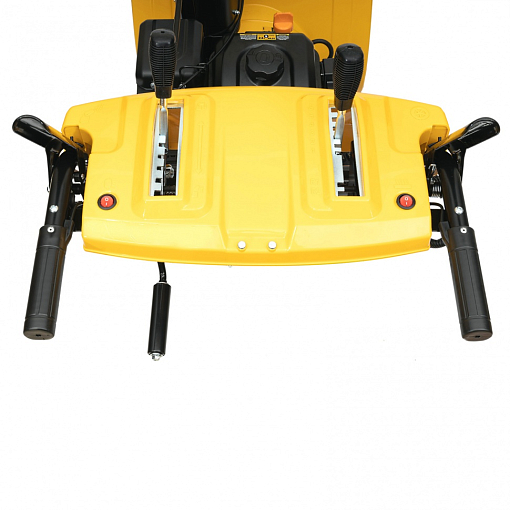 Фото 2 товара Бензиновая снегоуборочная машина SBM 610S PRO, 212 cc, электростартер, фара, обогрев Denzel